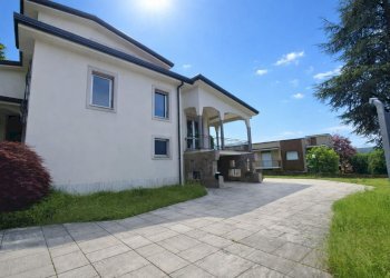 Villa Bifamiliare via Gioia, Acqui Terme - foto 1