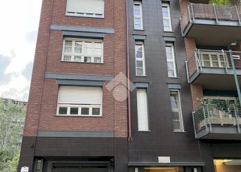 Box Via Medardo Rosso, Torino (zona Pozzo Strada) - foto 1