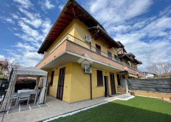 Villa a Schiera Via IV Novembre, Dairago - foto 1