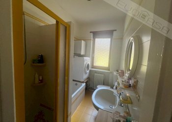 Three-room apartment Viale Della Pineta , Perosa Argentina - photo 14