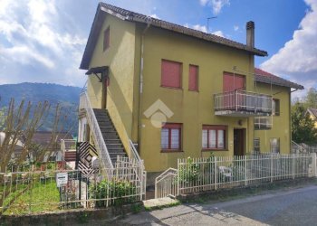 Bilocale Via Stabbio Superiore, Casella - foto 1