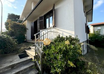 Porzione di casa Via Leonardo Da Vinci, Rescaldina - foto 2