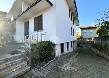 Porzione di casa Via Leonardo Da Vinci, Rescaldina - foto 5