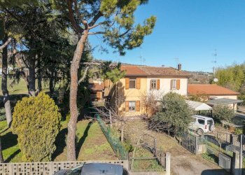 Independent house Via Montanara, 123, Imola - photo 1