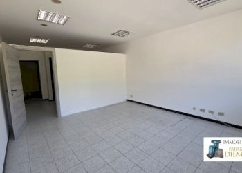 Locale Commerciale  Reg. Borgnalle, Aosta - foto 6