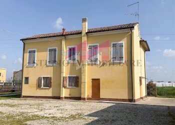 Foto 3 - Casa indipendente Via Colombano
 
2121, Castelnovo Bariano - foto 3