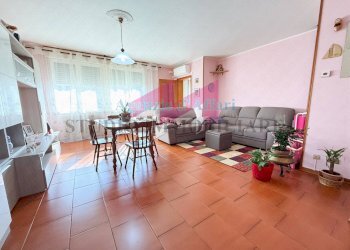 Foto 1 - Villa a Schiera Via Dante Alighieri
 
27, Castelmassa - foto 1