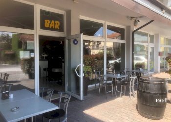 Foto 8 - Bar Tavola Calda - Fredda via fermi
 
1, Sona - foto 8