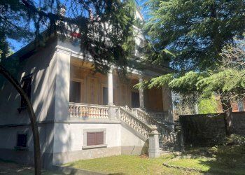 Casa all\'aperto - Casa indipendente Via Valcuvia
 
9, Cittiglio - foto 2