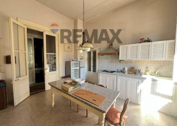 Sala da pranzo - Casa indipendente Via Valcuvia
 
9, Cittiglio - foto 6