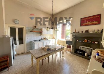 Sala da pranzo - Casa indipendente Via Valcuvia
 
9, Cittiglio - foto 7