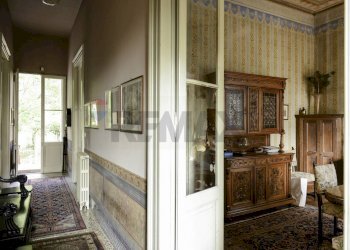 Hall / corridoio - Casa indipendente Via Valcuvia
 
9, Cittiglio - foto 12