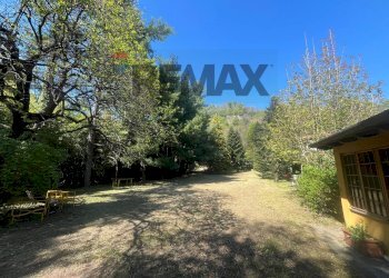 Giardino - Casa indipendente Via Valcuvia
 
9, Cittiglio - foto 24