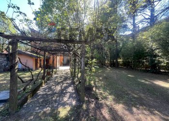 Giardino - Casa indipendente Via Valcuvia
 
9, Cittiglio - foto 26