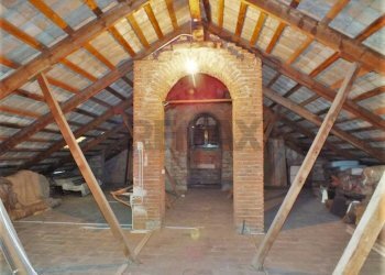 Cantina - Casa indipendente Via Valcuvia
 
9, Cittiglio - foto 27