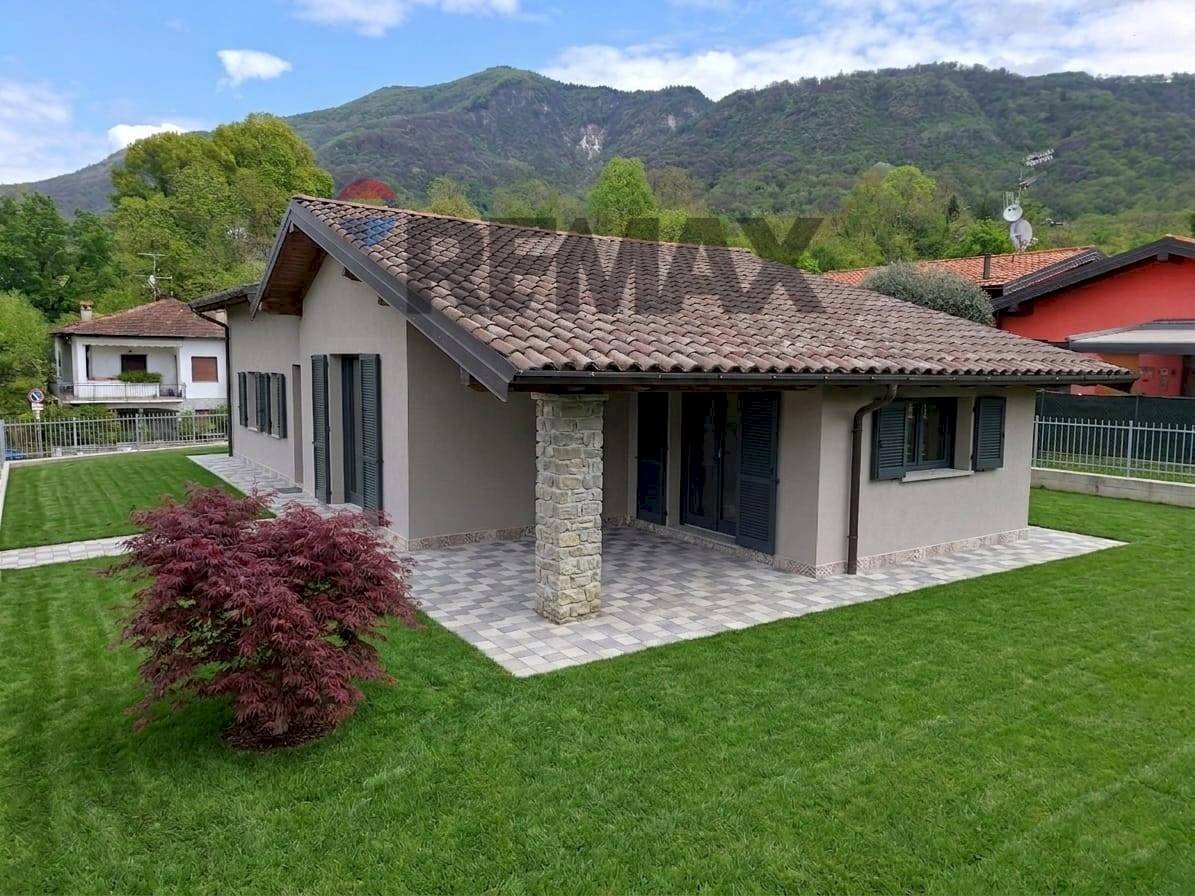 Casa all\'aperto - Villa via per Domo
 
2, Castelveccana - foto 1