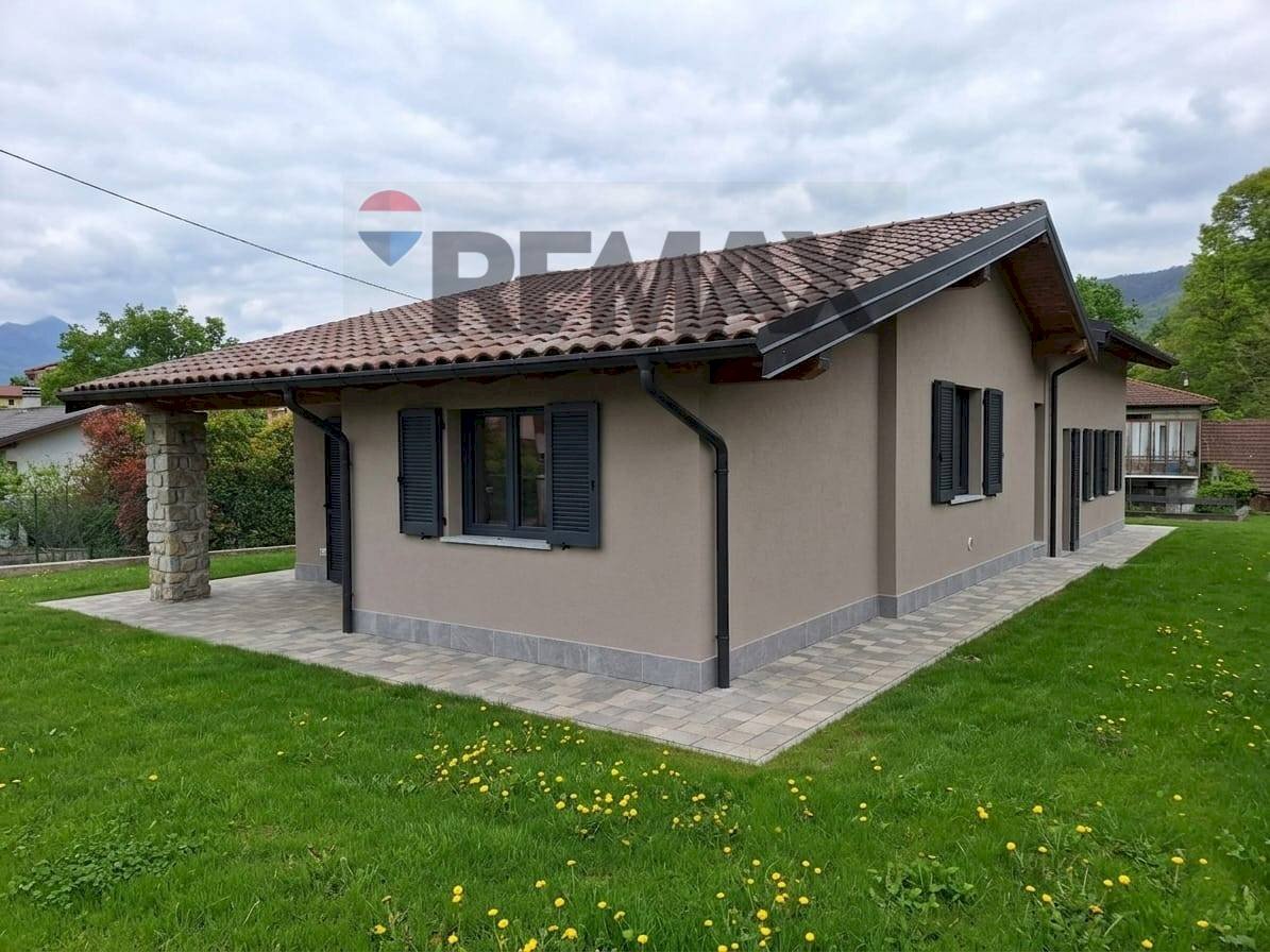 Casa all\'aperto - Villa via per Domo
 
2, Castelveccana - foto 2