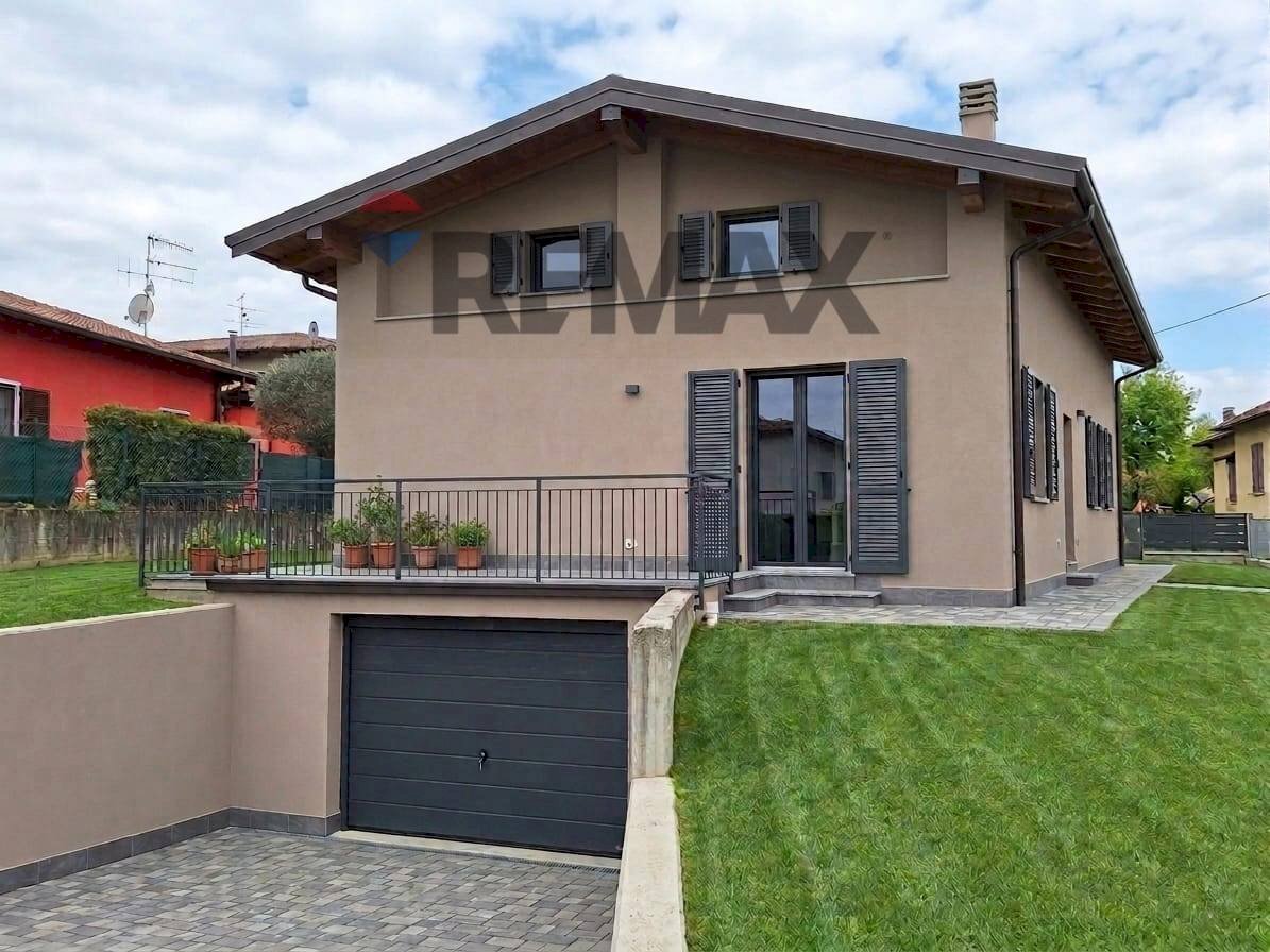 Casa all\'aperto - Villa via per Domo
 
2, Castelveccana - foto 3