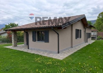 Casa all\'aperto - Villa via per Domo
 
2, Castelveccana - foto 2