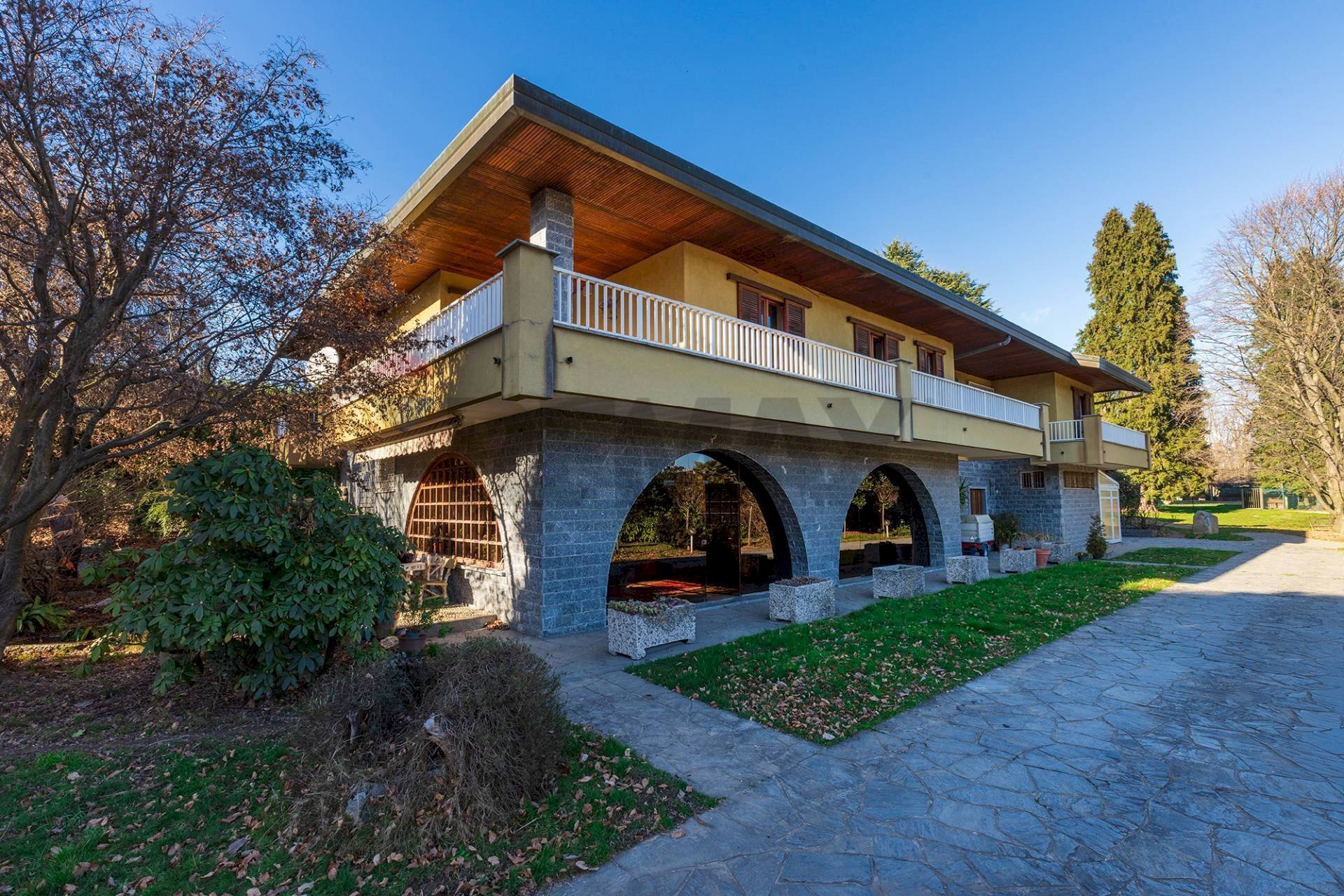 Casa all\'aperto - Semi-detached house VIA CAVOUR
 
65, Buguggiate - photo 1