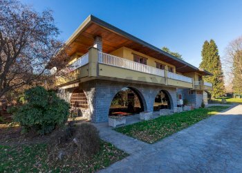 Casa all\'aperto - Semi-detached house VIA CAVOUR
 
65, Buguggiate - photo 1