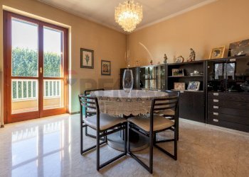 Sala da pranzo - Semi-detached house VIA CAVOUR
 
65, Buguggiate - photo 24