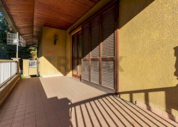 Balcone - Semi-detached house VIA CAVOUR
 
65, Buguggiate - photo 30