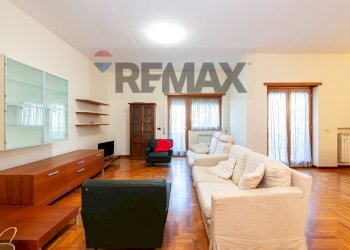 Soggiorno - Appartamento Piazza Eschilo, Roma - foto 2