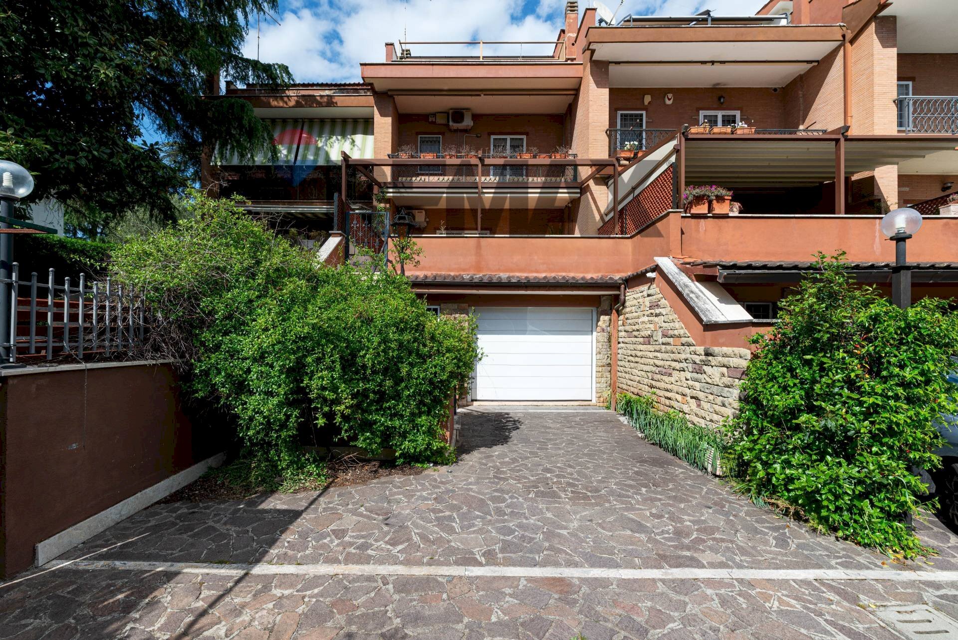 Edificio all\'aperto - Villa Via Ernesto Basile
 
56, Roma - foto 2