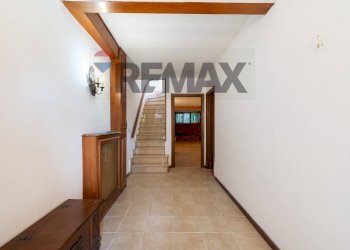 Hall / corridoio - Villa Via Ernesto Basile
 
56, Roma - foto 3