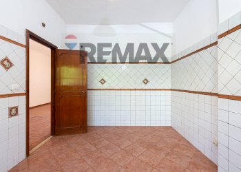 Stanza vuota - Villa Via Ernesto Basile
 
56, Roma - foto 14