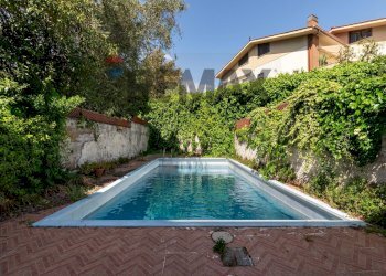 Piscina - Villa Via Ernesto Basile
 
56, Roma - foto 16