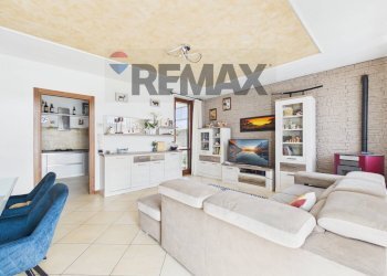 Soggiorno - Casa semi indipendente via Pietro Nenni
 
38, Vellezzo Bellini - foto 3