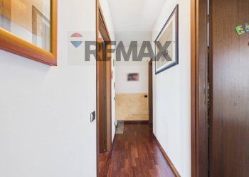 Hall / corridoio - Casa semi indipendente via Pietro Nenni
 
38, Vellezzo Bellini - foto 13