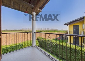 Terrazza - Casa semi indipendente via Pietro Nenni
 
38, Vellezzo Bellini - foto 19