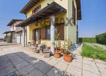 Terrazza - Casa semi indipendente via Pietro Nenni
 
38, Vellezzo Bellini - foto 29