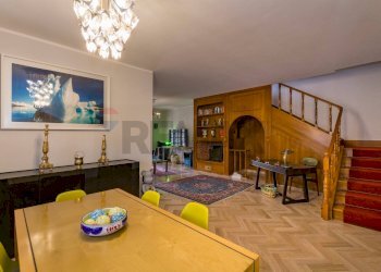 Sala da pranzo - Villa Via Nesea
 
27, Palermo - foto 14