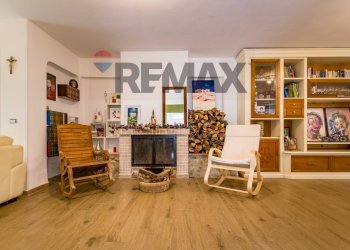 Salone con camino - Casa semi indipendente via Chiesazza Sperone 9
 
snc, Altavilla Milicia - foto 7