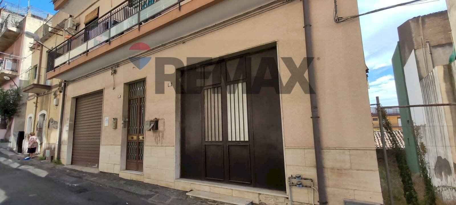 Edificio all\'aperto - Box Via Marchese
 
66, Misterbianco - foto 1