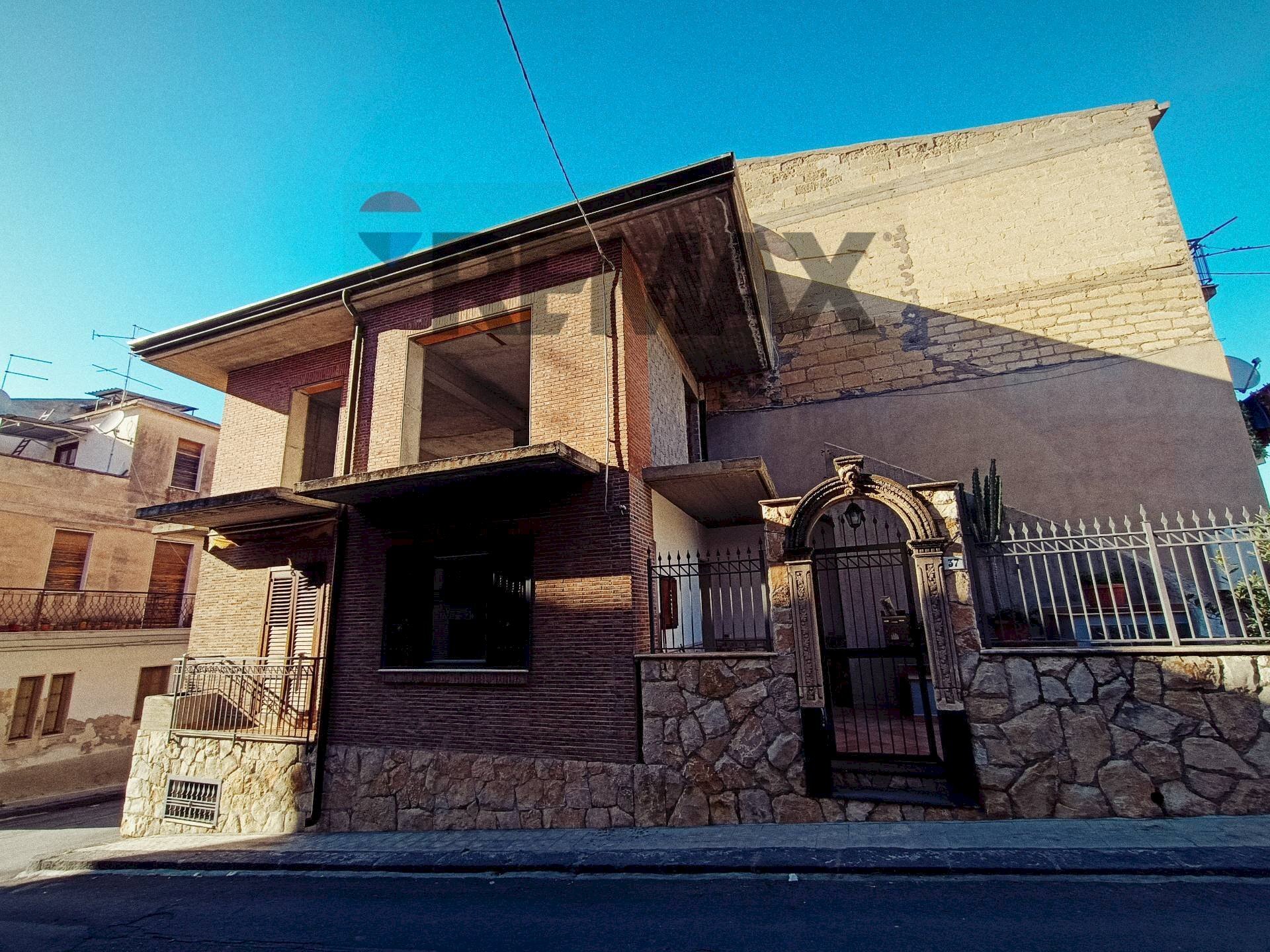 Edificio all\'aperto - Apartment VIA SAN GIUSEPPE
 
39, Ramacca - photo 3