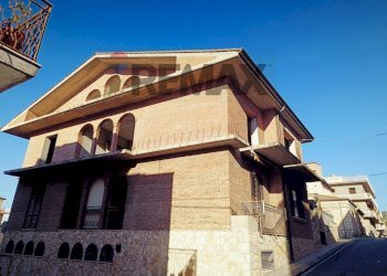 Edificio all\'aperto - Apartment VIA SAN GIUSEPPE
 
39, Ramacca - photo 2