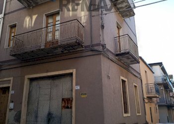 Edificio all\'aperto - Semi-detached house VIA TRIESTE
 
61/63, Ramacca - photo 8