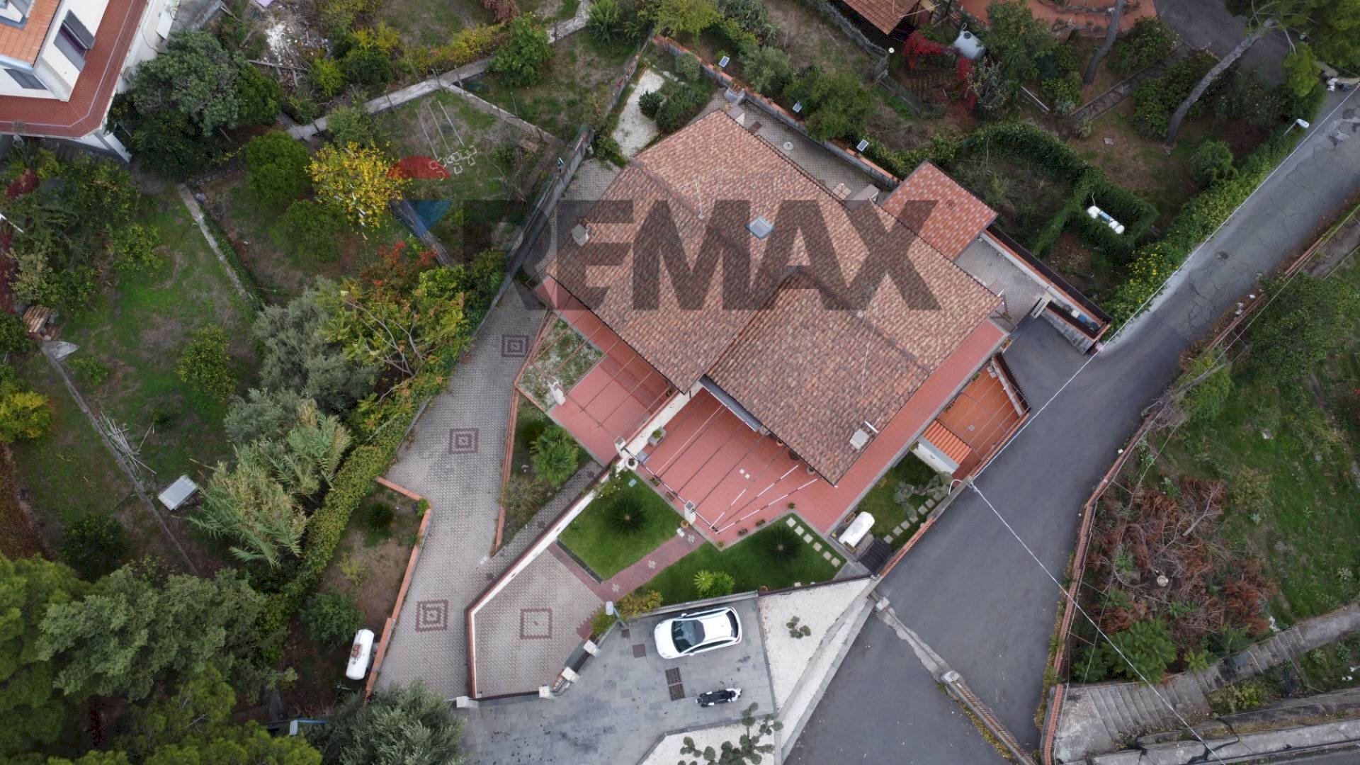 Posizione della mappa - Villa a Schiera Via Etnea
 
97, Pedara - foto 3