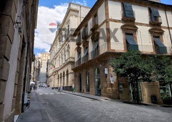 Edificio all\'aperto - Appartamento Discesa Collegio
 
7, Caltagirone - foto 4