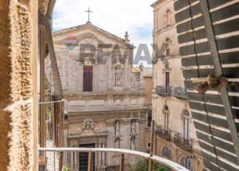 Edificio all\'aperto - Quadrilocale Discesa Collegio
 
7, Caltagirone - foto 23