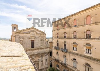 Edificio all\'aperto - Quadrilocale Discesa Collegio
 
7, Caltagirone - foto 56