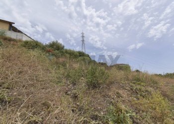 Vista delle montagne - Terreno edificabile Contrada Tiritì / Via Giuseppe Verdi
snc, Motta Sant'Anastasia - foto 11