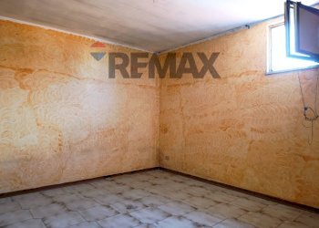 Stanza vuota - Quadrilocale Via Tito Speri
 
34, Catania - foto 24