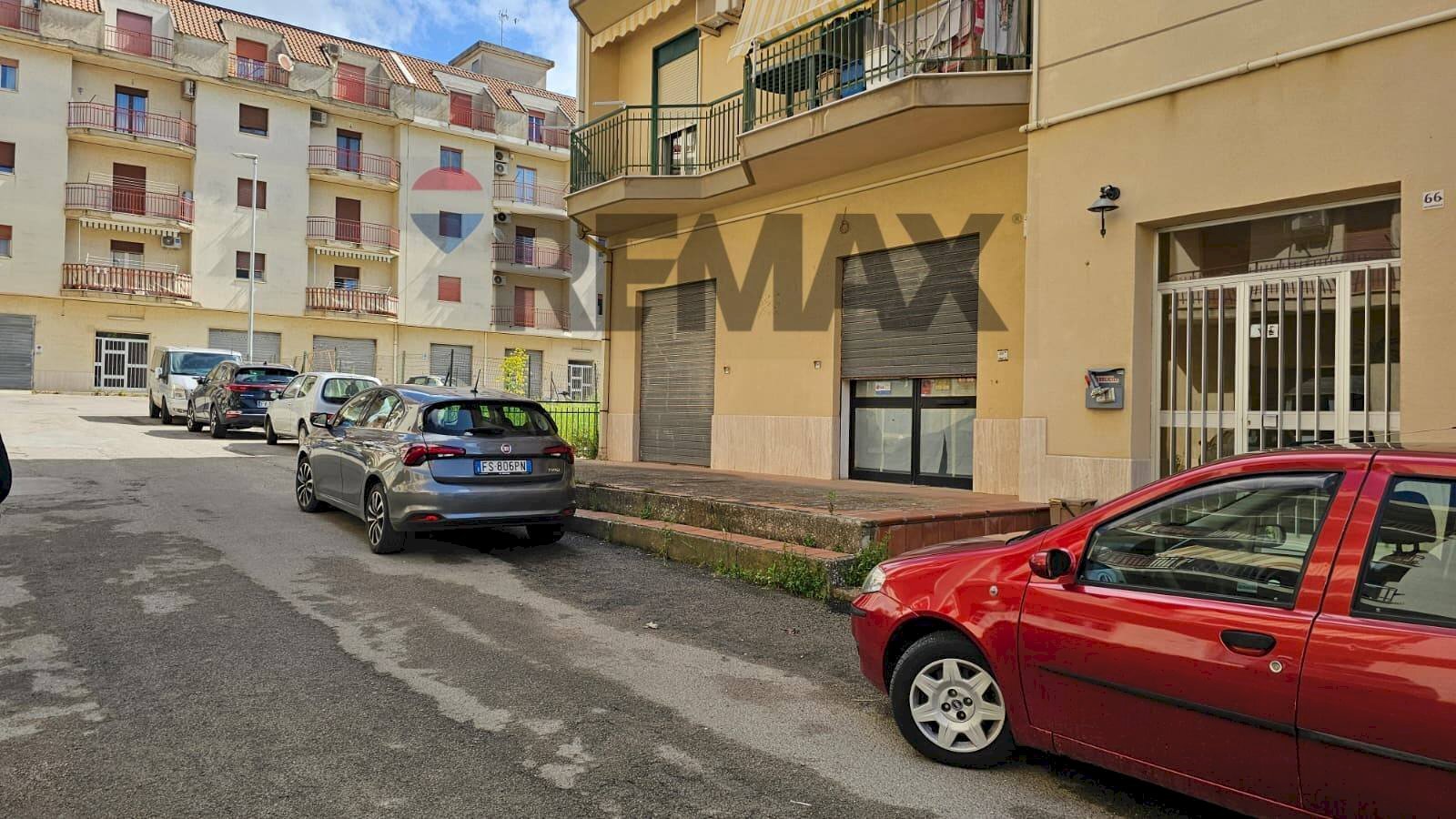 Edificio all\'aperto - Locale Commerciale Via Empedocle
68, San Cataldo - foto 2