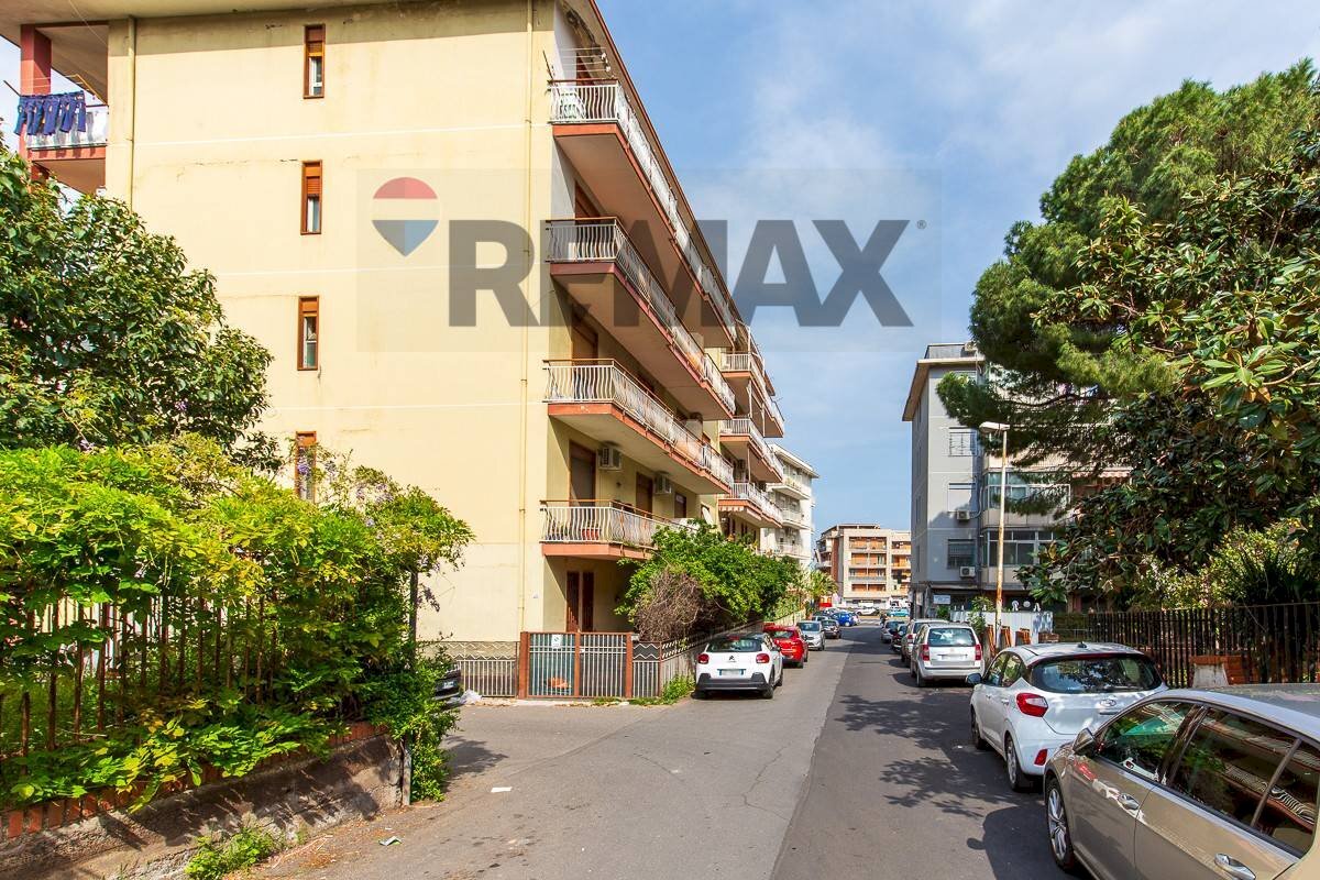 Edificio all\'aperto - Quadrilocale via paolo orsi
 
2, Gravina di Catania - foto 1